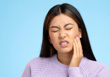 What Should I Do About A Cracked Tooth In Buffalo Grove?